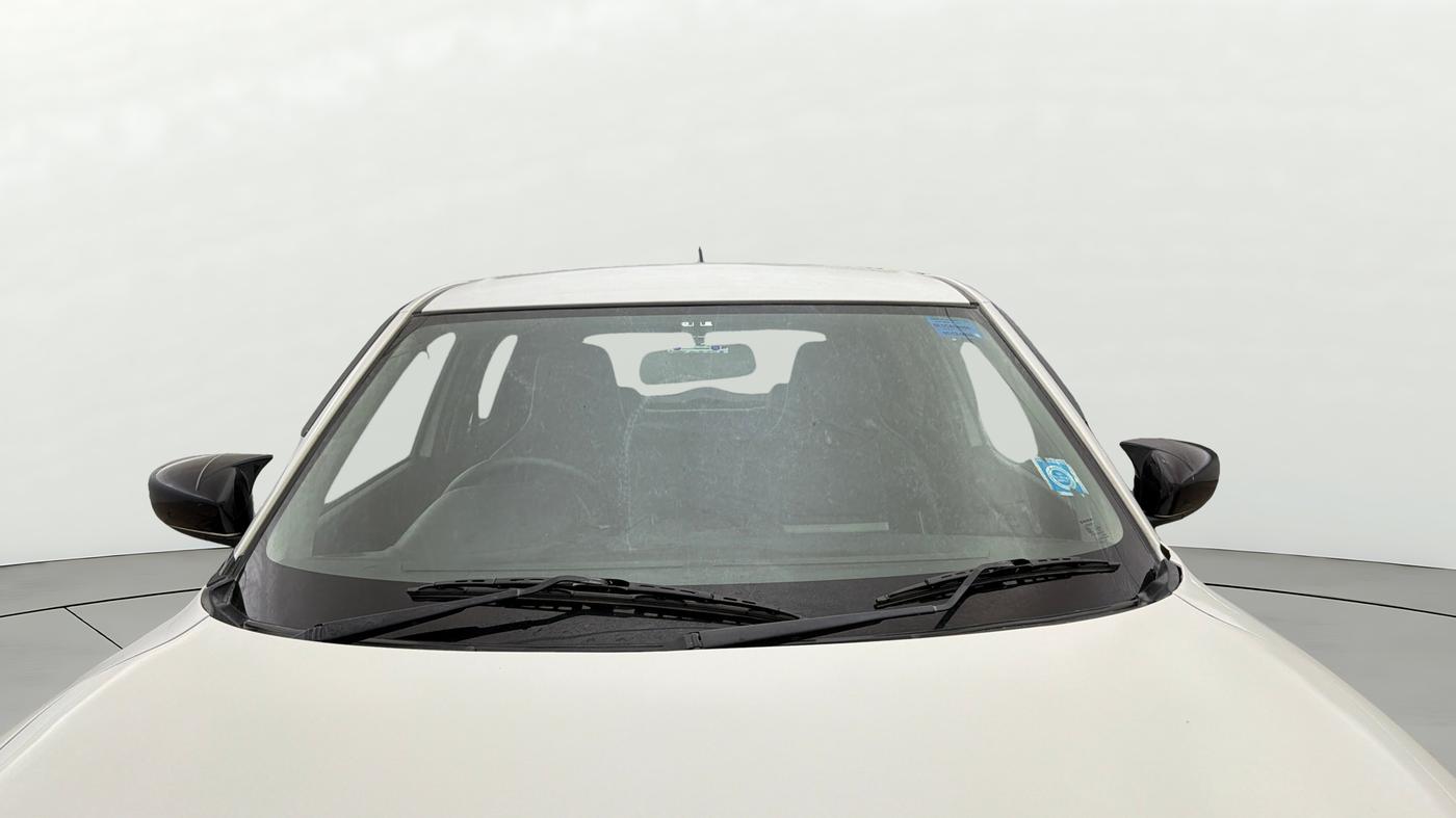 2020 Maruti Swift LXI, Petrol, Manual, 42,801 km, Front Windshield