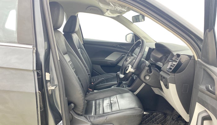 2022 Skoda KUSHAQ ACTIVE 1.0L TSI MT, Petrol, Manual, 37,190 km, Right Side Front Door Cabin