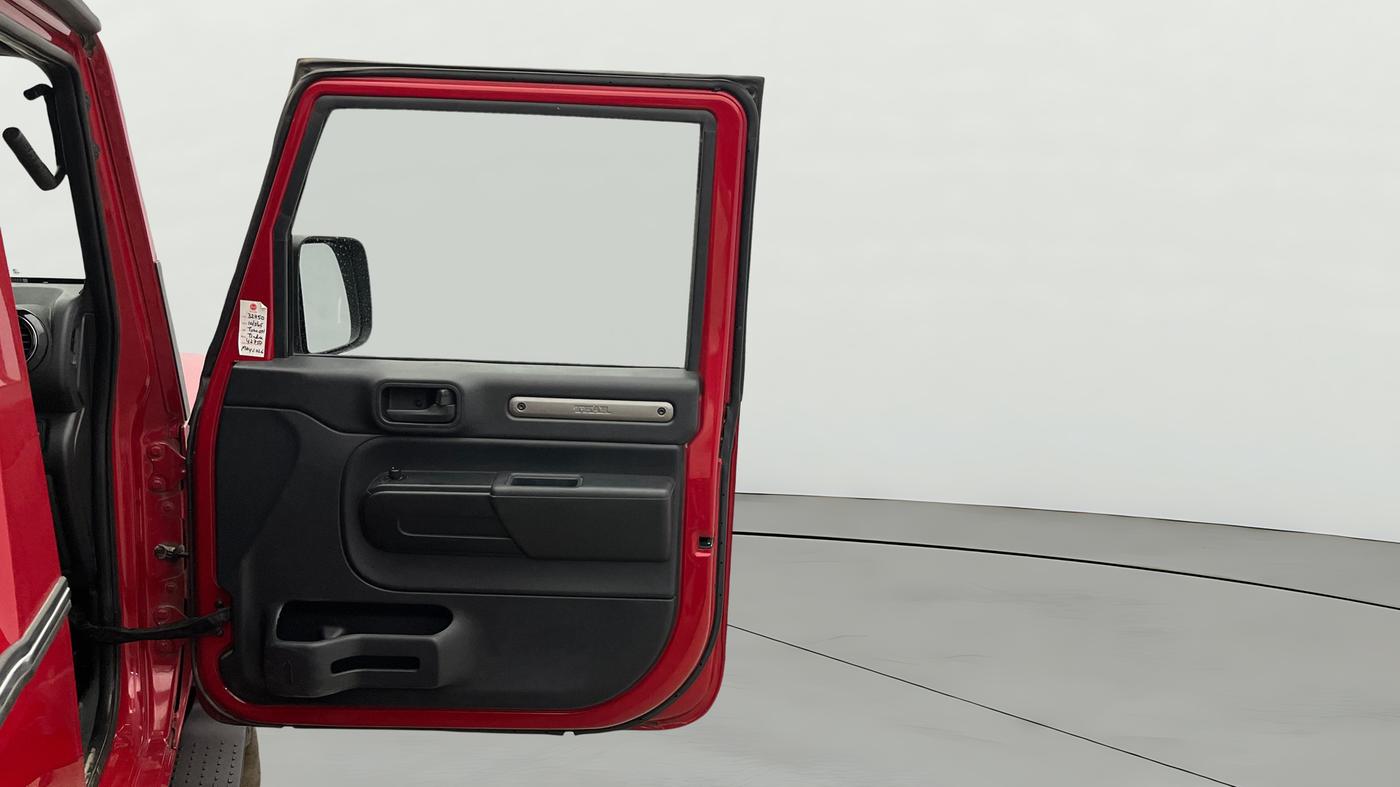 2021 Mahindra Thar LX  P 4WD AT CONVERTIBLE, Petrol, Automatic, 39,461 km, RHS Front Door
