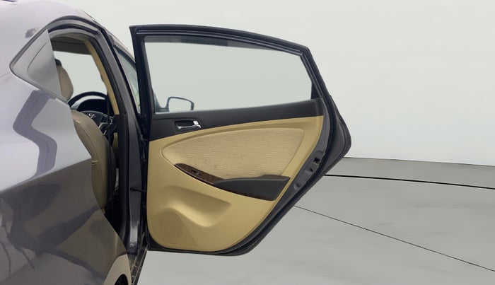 2014 Hyundai Verna FLUIDIC 1.6 VTVT SX, Petrol, Manual, 67,722 km, RHS Rear Door