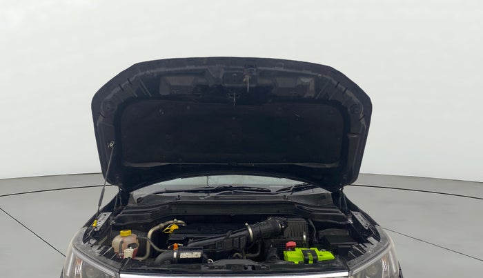 2021 Mahindra XUV300 W8 (O) 1.2 PETROL, Petrol, Manual, 59,351 km, Open Bonet