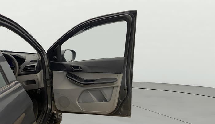 2023 Tata Tiago XM CNG, CNG, Manual, 78,031 km, RHS Front Door