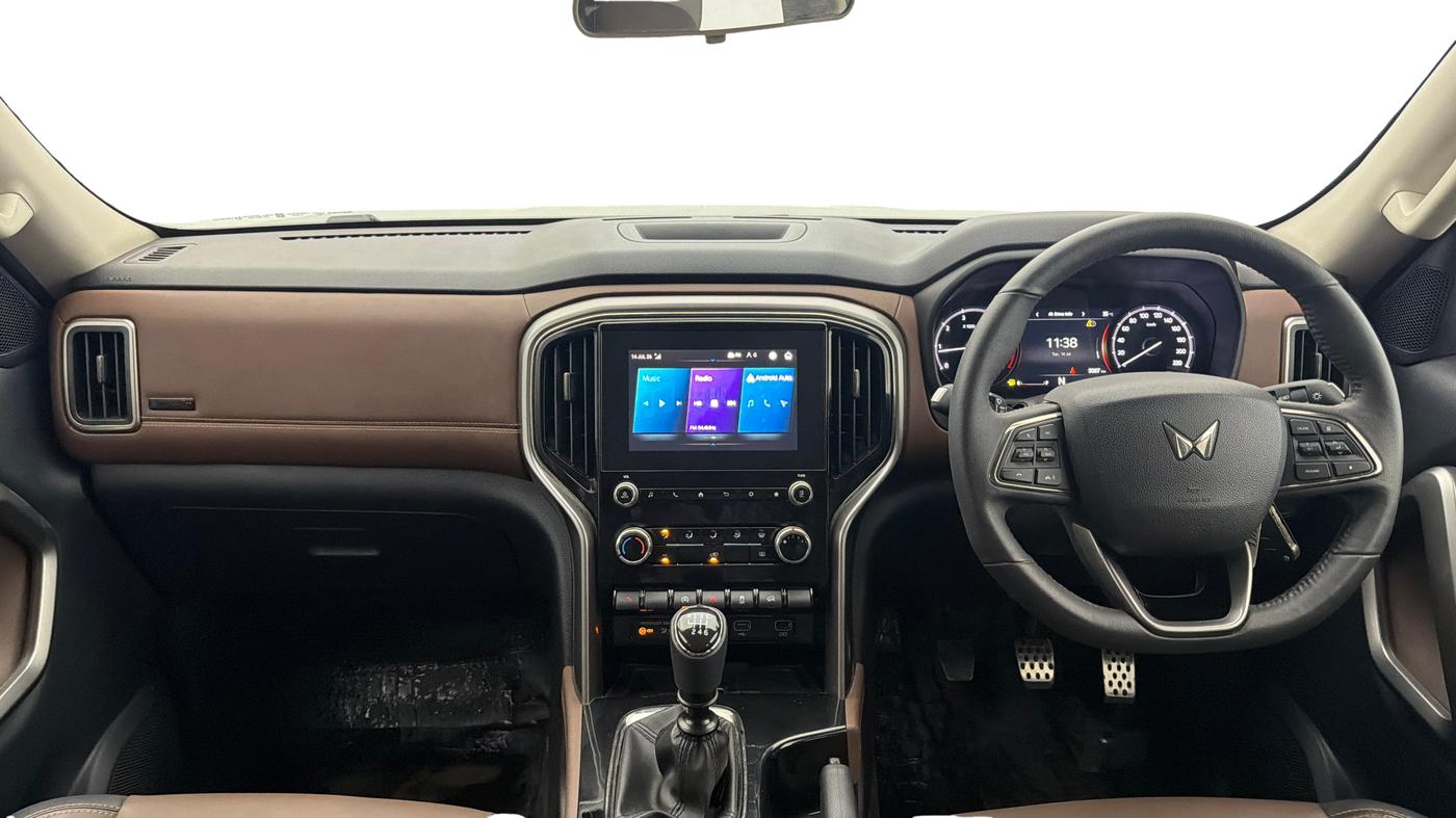 2025 Mahindra SCORPIO-N Z8 Select Petrol MT, Petrol, Manual, 5,055 km, Dashboard
