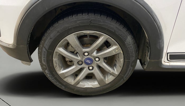 2018 Ford FREESTYLE TITANIUM PLUS 1.2 PETROL, Petrol, Manual, 69,319 km, Left Front Wheel