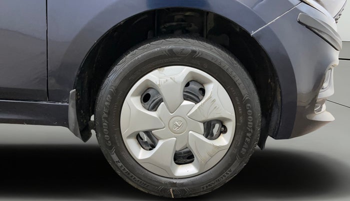 2022 Tata Tiago XT CNG, CNG, Manual, 43,715 km, Right Front Wheel