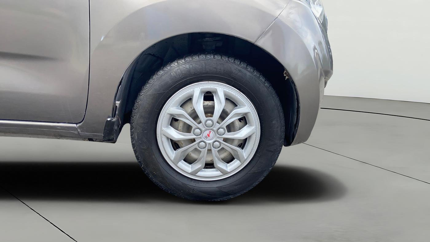 2018 Datsun Redi Go A, Petrol, Manual, 39,270 km, Right Front Wheel