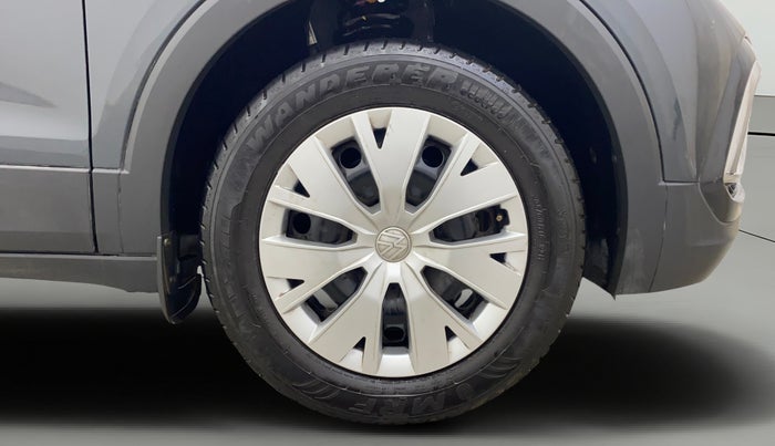 2024 Volkswagen TAIGUN COMFORTLINE 1.0 TSI MT, Petrol, Manual, 5,898 km, Right Front Wheel