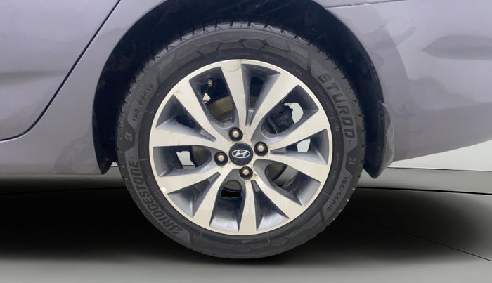 2014 Hyundai Verna FLUIDIC 1.6 CRDI SX, Diesel, Manual, 97,400 km, Left Rear Wheel