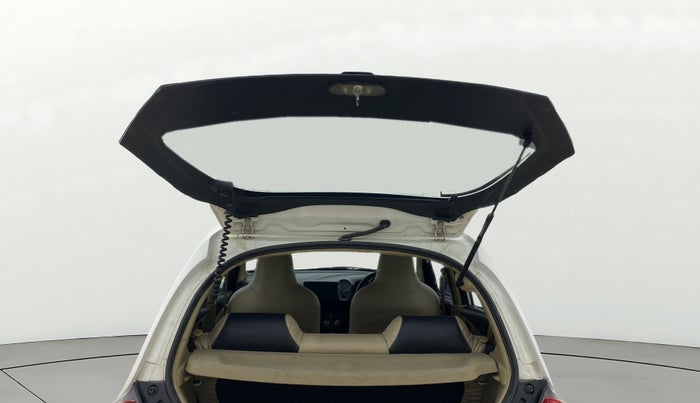 2015 Honda Brio VX AT, Petrol, Automatic, 82,622 km, Boot Door Open