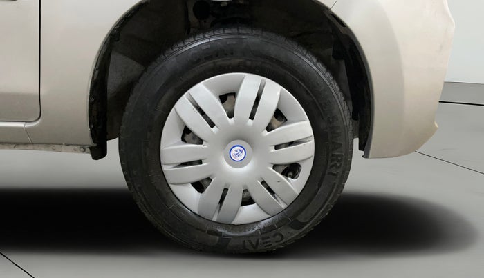 2020 Maruti Alto VXI, Petrol, Manual, 39,543 km, Right Front Wheel