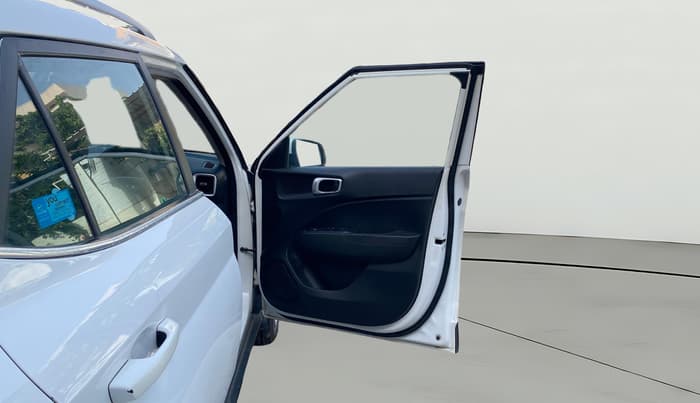 2019 Renault TRIBER RXZ, Petrol, Manual, 56,175 km, RHS Front Door