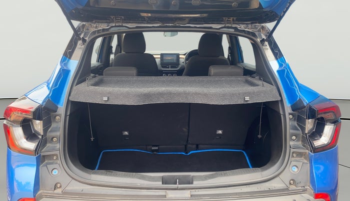 2021 Renault Kiger RXT TURBO CVT DUAL TONE, Petrol, Automatic, 38,006 km, Boot Open Zoomed View