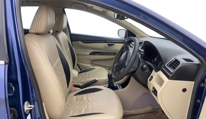 2017 Maruti Ciaz ZETA 1.4  MT PETROL, CNG, Manual, 63,310 km, Right Side Front Door Cabin