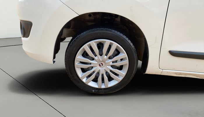 2017 Maruti Wagon R 1.0 VXI, CNG, Manual, 71,620 km, Left Front Wheel