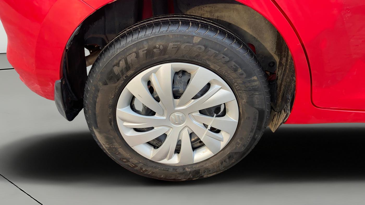 2024 Maruti Swift VXi (O) AMT, Petrol, Automatic, 12,128 km, Right Rear Wheel