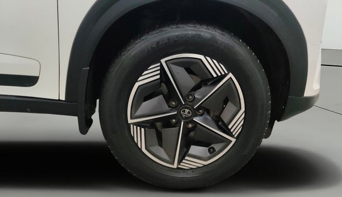 2023 Tata NEXON CREATIVE + 1.5 DIESEL, Diesel, Manual, 56,303 km, Right Front Wheel