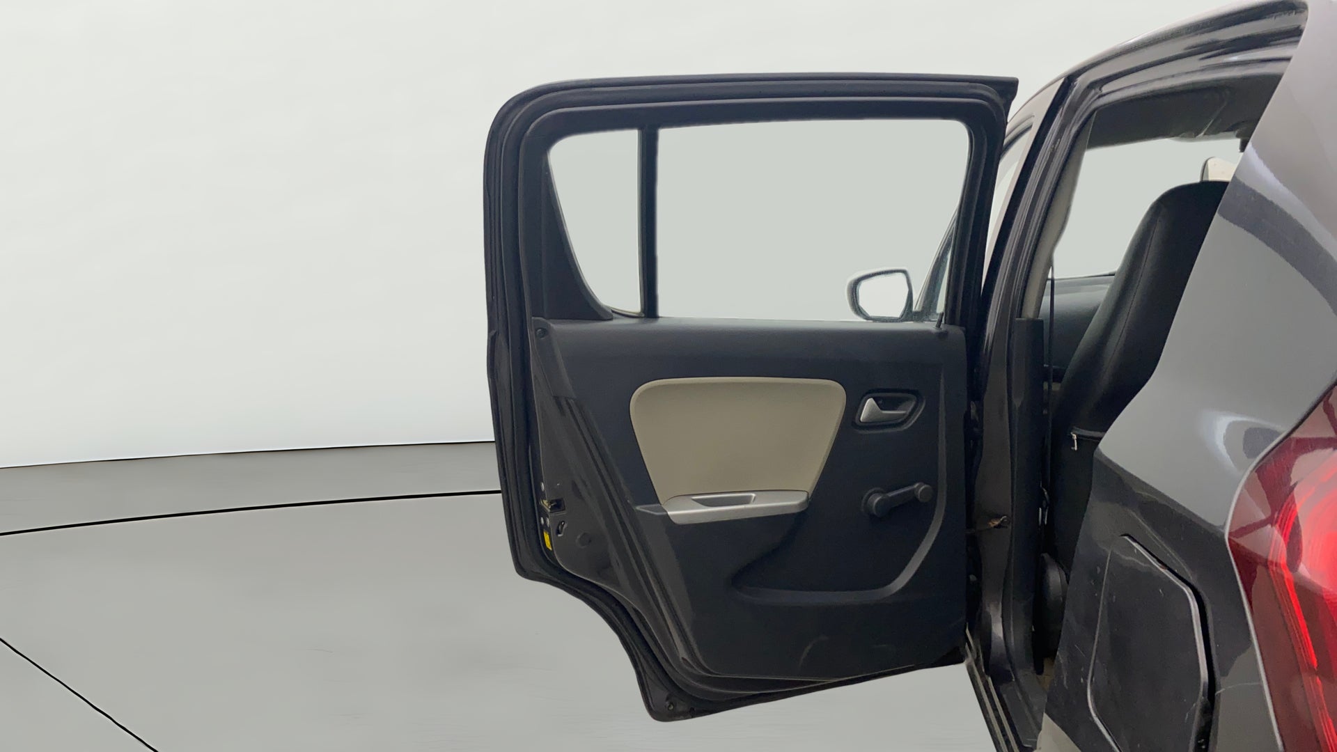 camera-LHS-Rear-Door