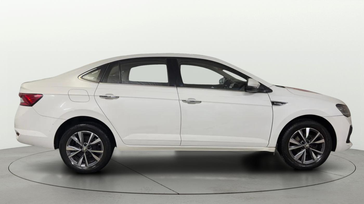 2023 Skoda SLAVIA STYLE 1.0L TSI AT, Petrol, Automatic, 25,743 km, Right Side View