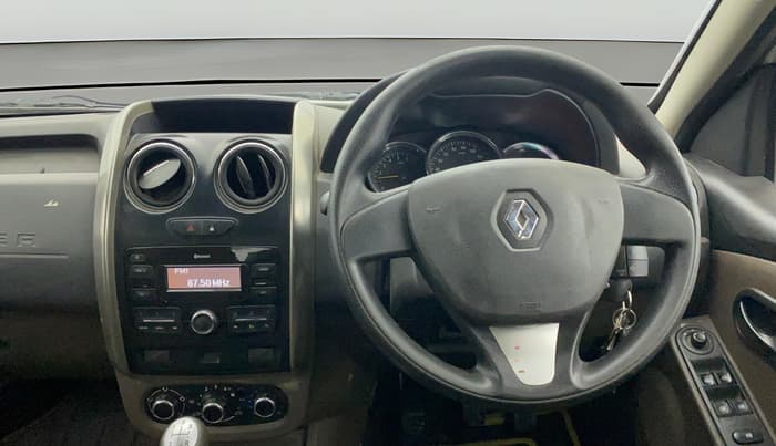 2017 Renault Duster RXL PETROL, Petrol, Manual, 47,099 km, Steering Wheel Close Up