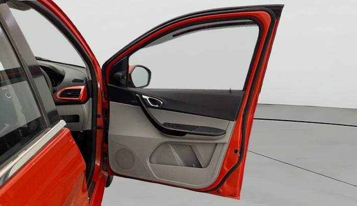 2020 Tata Tiago XZ PETROL, Petrol, Manual, 54,758 km, RHS Front Door