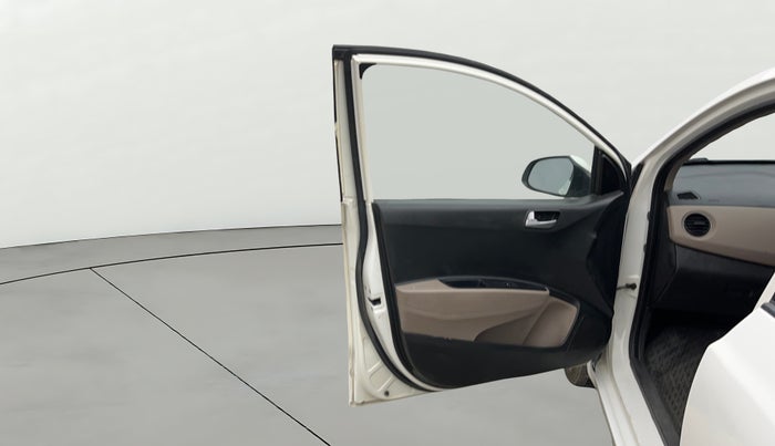 2016 Hyundai Grand i10 Sports plus 1.2, Petrol, Manual, 69,094 km, LHS Front Door