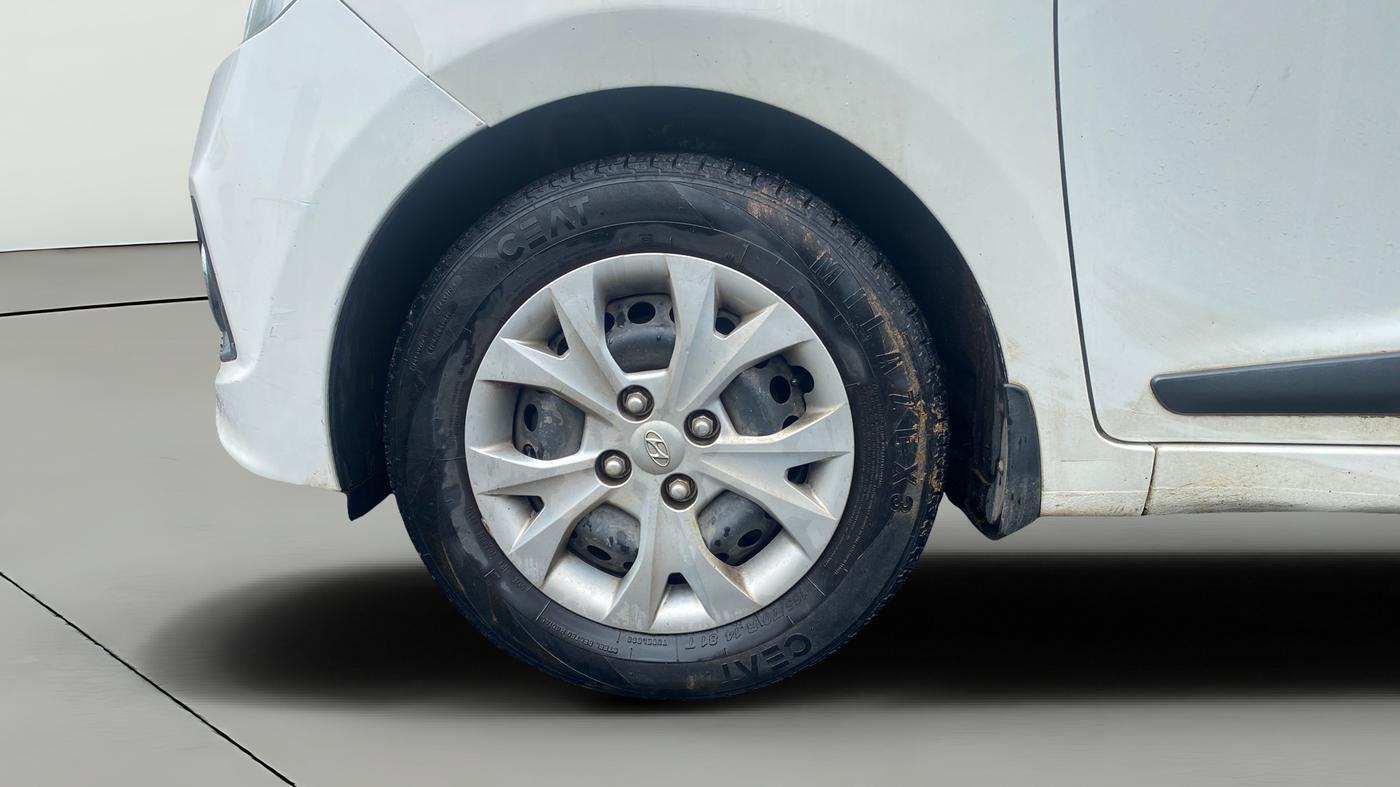 2014 Hyundai Grand i10 SPORTZ 1.2 KAPPA VTVT, Petrol, Manual, 44,102 km, Left Front Wheel