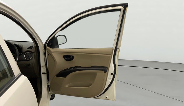 2014 Hyundai i10 MAGNA 1.1, CNG, Manual, 27,578 km, RHS Front Door