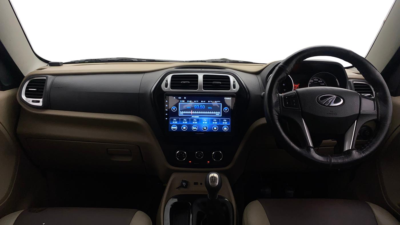 2017 Mahindra TUV300 T8, Diesel, Manual, 54,026 km, Dashboard