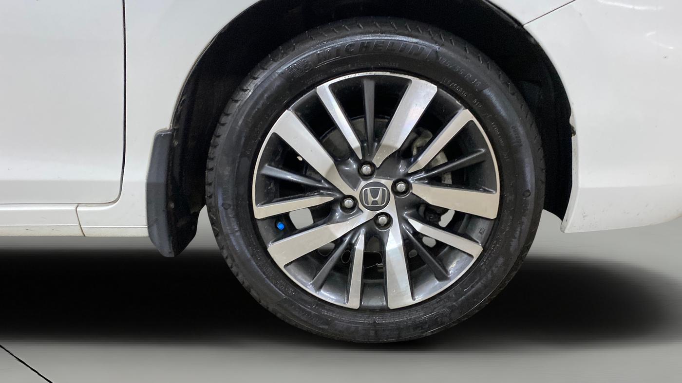 2022 Honda City 1.5L I-VTEC ZX CVT, Petrol, Automatic, 76,464 km, Right Front Wheel
