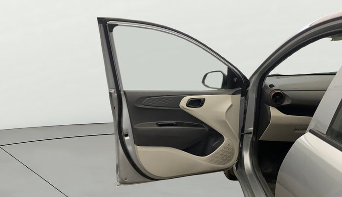 2020 Hyundai AURA E 1.2, Petrol, Manual, 65,552 km, LHS Front Door