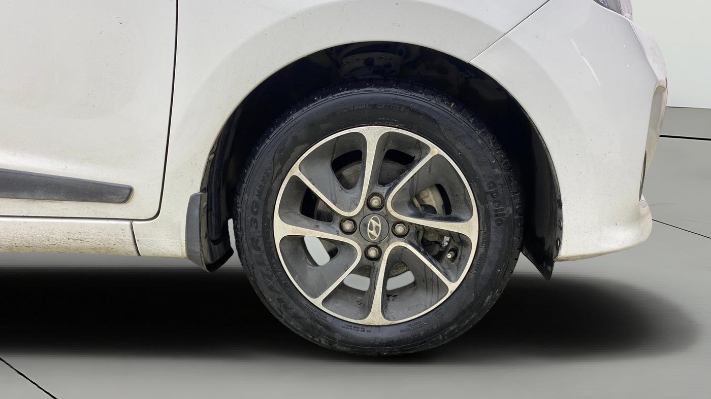 2017 Hyundai Grand i10 SPORTZ (O) AT 1.2 KAPPA VTVT, Petrol, Automatic, 34,422 km, Right Front Wheel