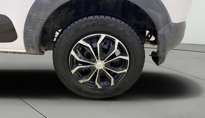 2019 Renault TRIBER RXT, Petrol, Manual, 74,312 km, Left Rear Wheel
