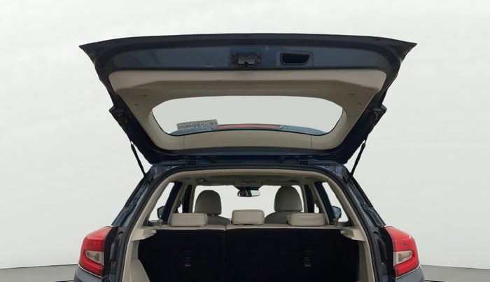 2021 Mahindra XUV300 W8 (O) 1.2 PETROL, Petrol, Manual, 33,153 km, Boot Door Open