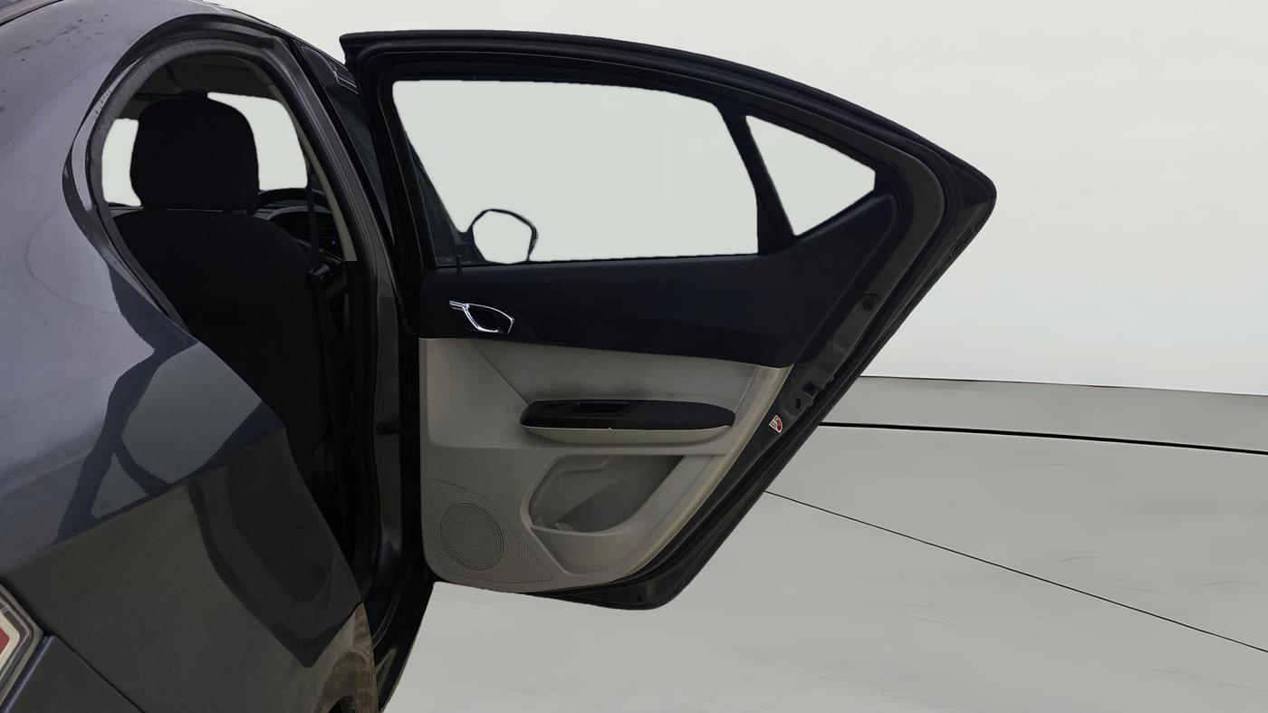 2022 Tata TIGOR XZ PLUS CNG, CNG, Manual, 1,49,312 km, RHS Rear Door