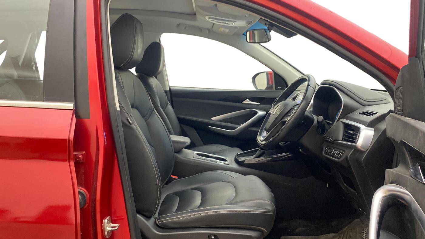 2020 MG HECTOR SHARP 1.5 DCT PETROL, Petrol, Automatic, 50,914 km, Right Side Front Door Cabin