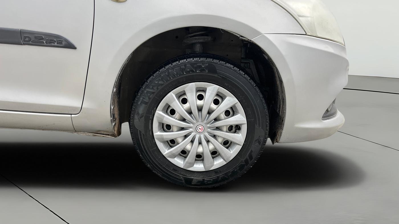 2015 Maruti Swift Dzire LXI (O), Petrol, Manual, 87,580 km, Right Front Wheel