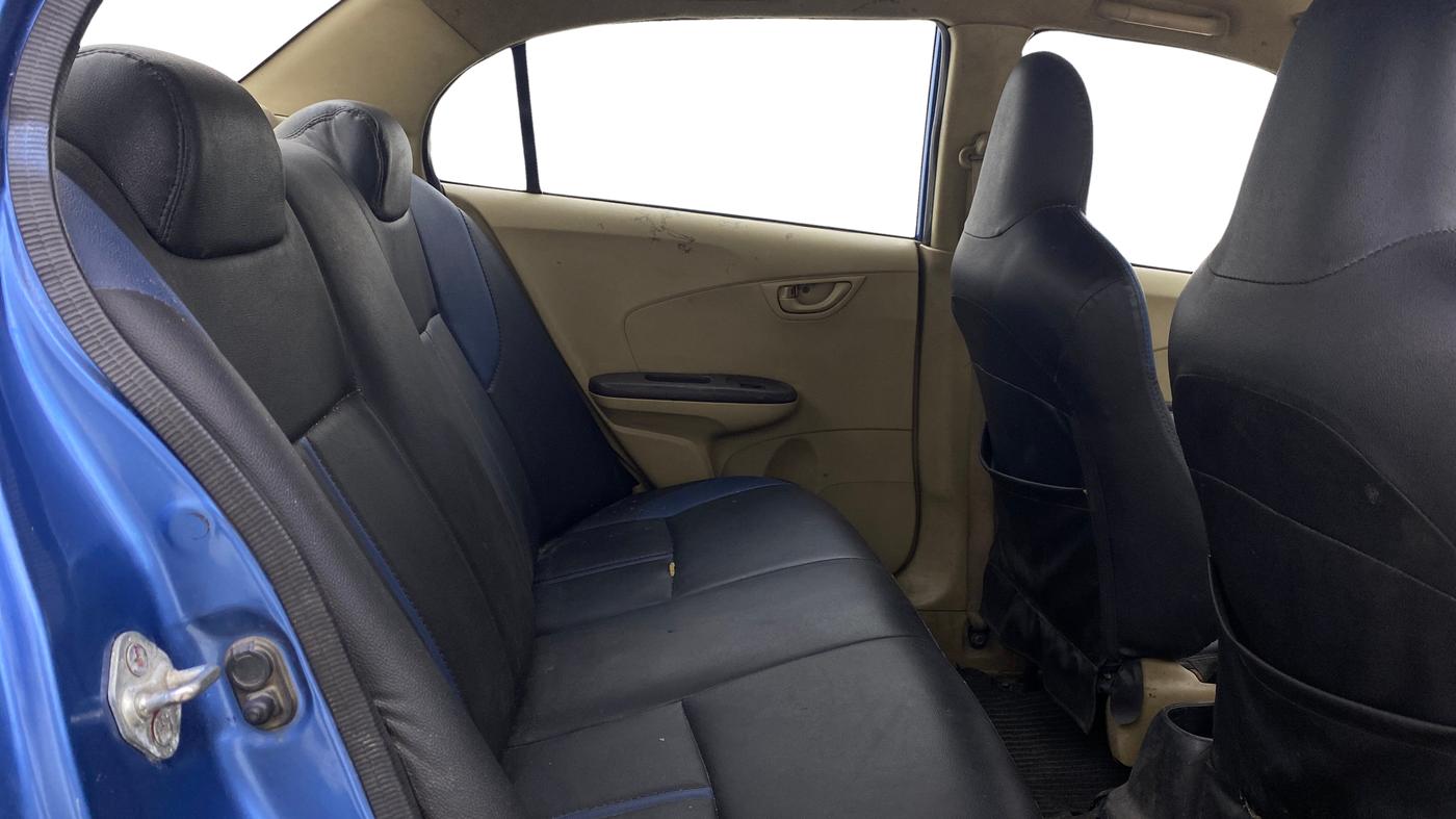 2013 Honda Amaze 1.2L I-VTEC EX, Petrol, Manual, 1,16,263 km, Right Side Rear Door Cabin