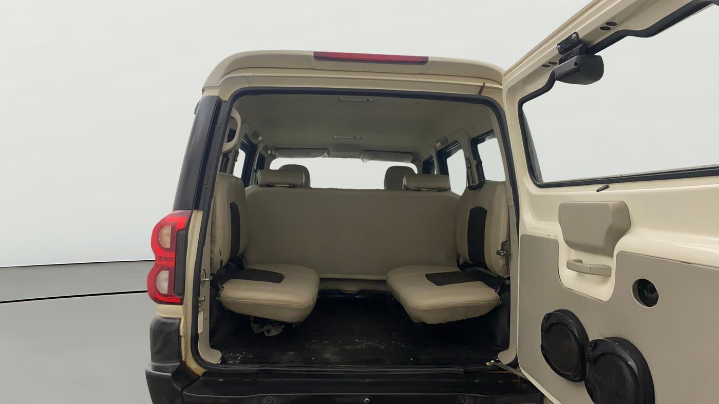 2021 Mahindra Scorpio S3 PLUS, Diesel, Manual, 1,47,126 km, Boot Door Open