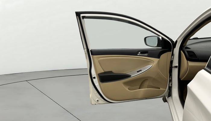 2017 Hyundai Verna 1.4 VTVT, Petrol, Manual, 53,984 km, LHS Front Door