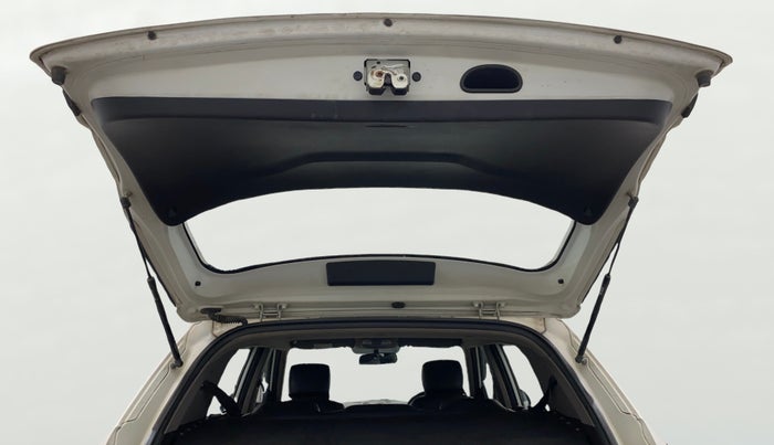 2016 Hyundai Creta BASE 1.6 PETROL, Petrol, Manual, 89,197 km, Boot Door Open