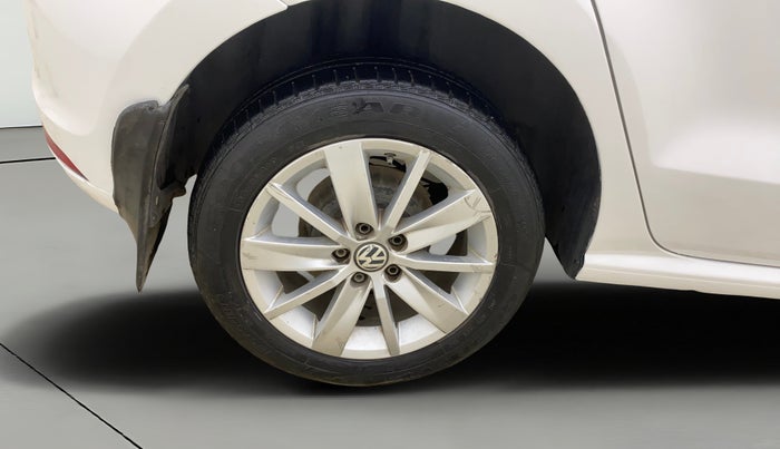 2017 Volkswagen Polo HIGHLINE1.2L, Petrol, Manual, 86,066 km, Right Rear Wheel