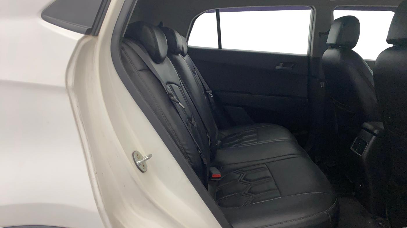2016 Hyundai Creta SX PLUS AT 1.6 PETROL, Petrol, Automatic, 1,03,564 km, Right Side Rear Door Cabin