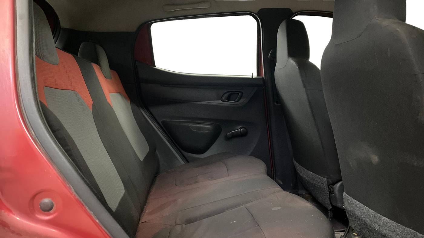 2015 Renault Kwid RXT 0.8, Petrol, Manual, 32,659 km, Right Side Rear Door Cabin