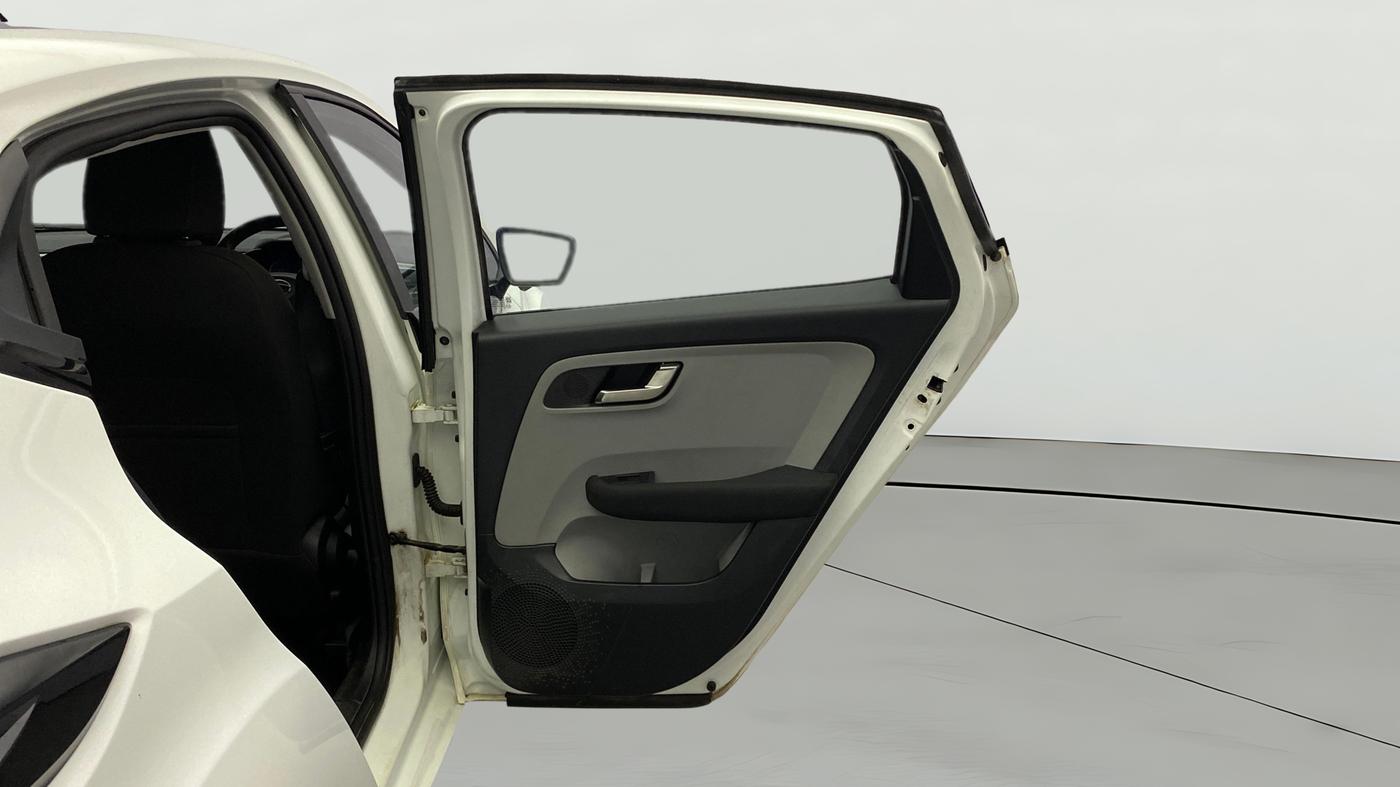 2020 Tata ALTROZ XZ PETROL, Petrol, Manual, 36,994 km, RHS Rear Door