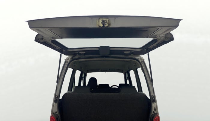 2021 Maruti Eeco 7 STR, Petrol, Manual, 76,991 km, Boot Door Open