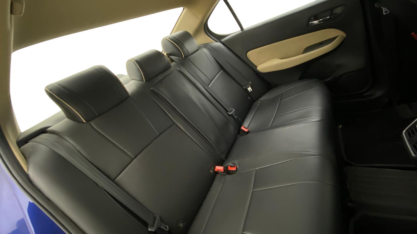 2023 Honda City 1.5L I-VTE V CVT, Petrol, Automatic, 38,561 km, Right Side Rear Door Cabin