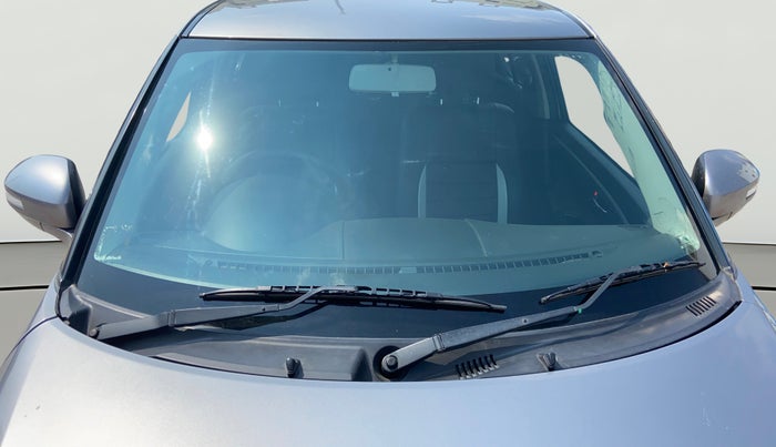 2014 Maruti Swift VXI, Petrol, Manual, 51,772 km, Front Windshield