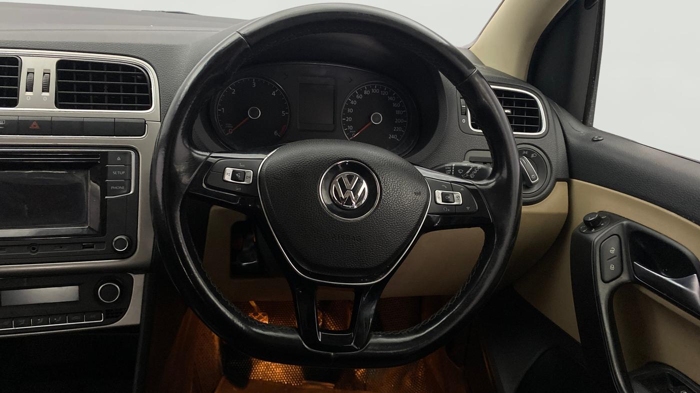 2017 Volkswagen Polo HIGHLINE1.5L, Diesel, Manual, 69,718 km, Steering Wheel Close Up