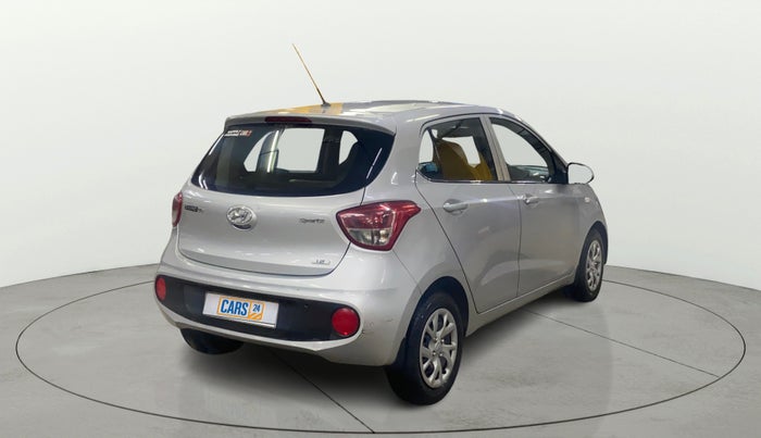 2017 Hyundai Grand i10 SPORTZ 1.2 KAPPA VTVT, Petrol, Manual, 38,426 km, Right Back Diagonal