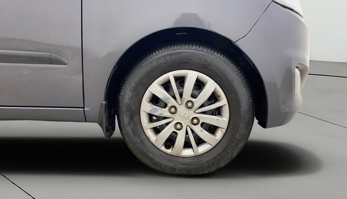 2014 Hyundai i10 SPORTZ 1.1, Petrol, Manual, 61,280 km, Right Front Wheel
